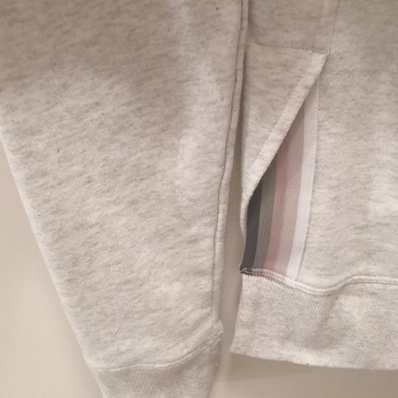 Sweatshirt - Picture 3 of 3